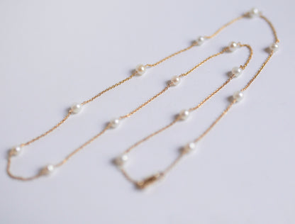 Dainty Pearl Station Chain