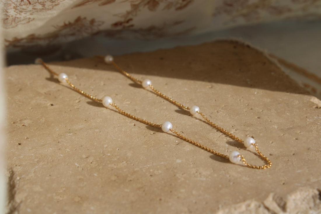 Dainty Pearl Station Chain