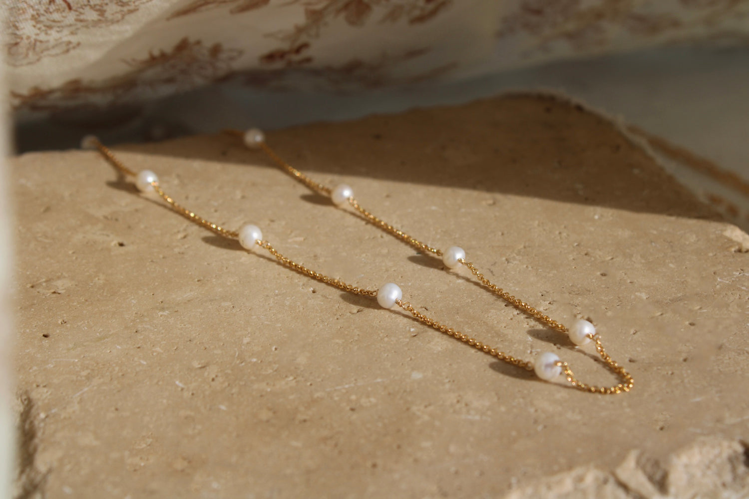 Dainty Pearl Station Chain